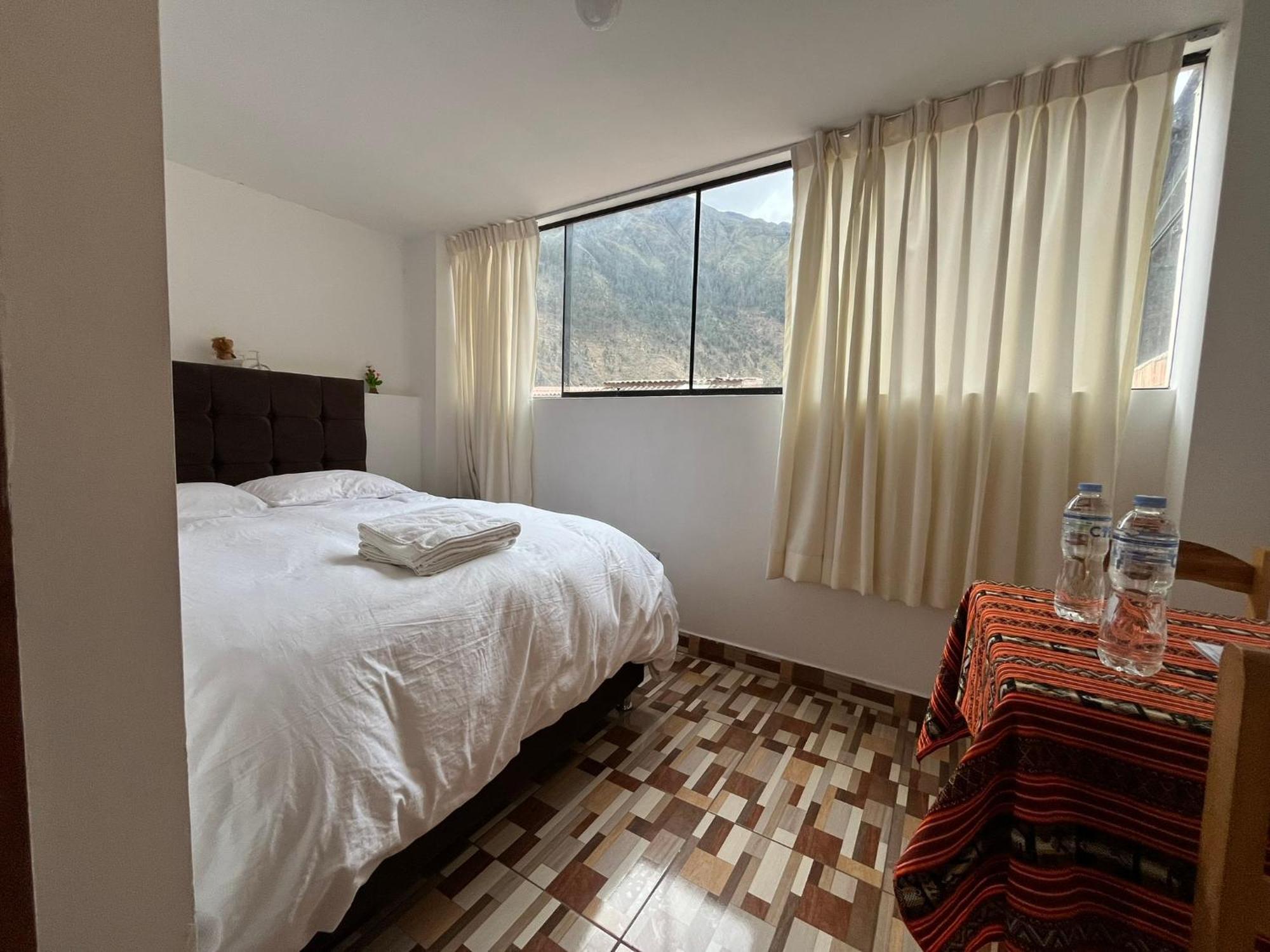 Hostal Apu Qhawarina Ollantaytambo Luaran gambar