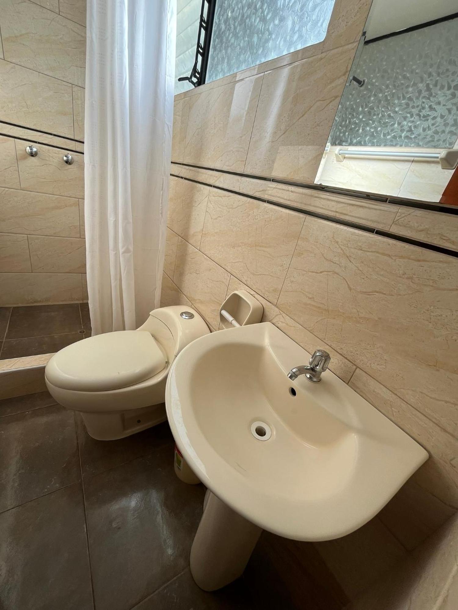 Hostal Apu Qhawarina Ollantaytambo Luaran gambar